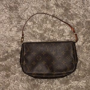 Vintage Louis Vuitton Pochette w/ dust bag